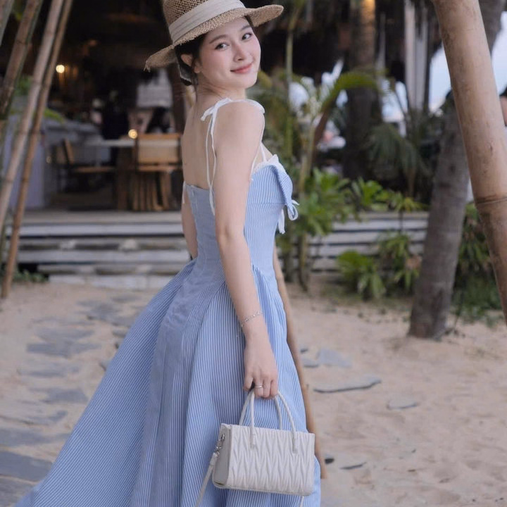 Váy 2 Dây Kẻ Xanh Dáng Maxi Dài Phối Ren Có Mút Ngực Đi Biển , Đi Chơi Dễ Thương - Ảnh 2
