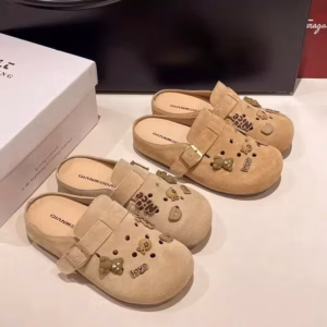 Sục Nữ Da Lộn Khóa Cài, Thời Trang & Cá Tính, Phối Charm Siêu Yêu - Pipi Store