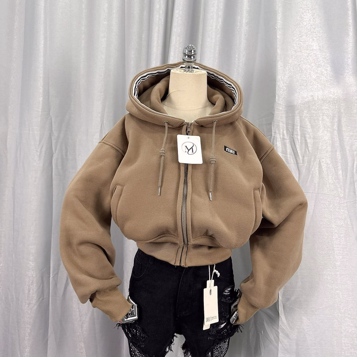 Áo Khoác Nỉ Lửng Nữ Croptop Có Nón Rộng Thêu Miu - Htm Fashion - Ảnh 6