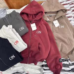 Áo Khoác Nỉ Boxy Chất Nỉ Dày Mịn Thêu On Có Nón - Htm Fashion