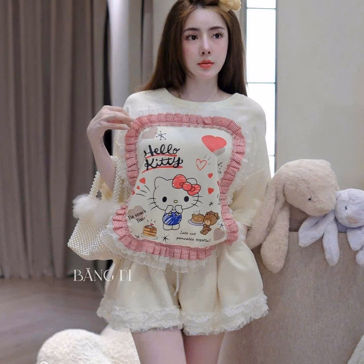 Set Đồ Bộ Nữ Áo Cổ Tròn Phối Bèo In Chữ Kitty + Quần Đùi Chất Vải Tăm Lạnh Siêu Xinh - Tp75 - Ảnh 2