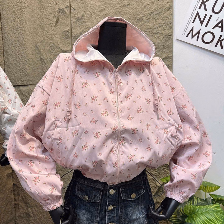 Áo Khoác Dù 2 Lớp Nữ In 3D Hoa Nhí Form Lửng Phối Dây Rút Tp209