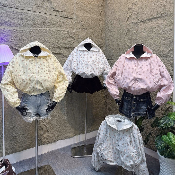 Áo Khoác Dù 2 Lớp Nữ In 3D Hoa Nhí Form Lửng Phối Dây Rút Tp209 - Ảnh 2