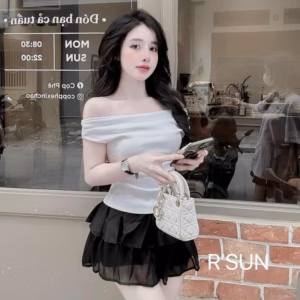 Set Chân Váy Ngắn Xòe Tầng Phối Áo Tăm Lạnh Trễ Vai Bt85Ts
