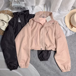 Áo Khoác Dù Gió Nữ 2 Lớp Không Nón Thiết Kế Khóa Kéo Khuy Bấm Ở Cổ - Htm Fashion