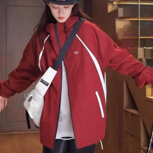 Áo Khoác Gió 2 Lớp From Rộng Chất Liệu Tráng Bạc Chống Nước Cho Cả Nam Và Nữ Thời Trang-Chipxinxk