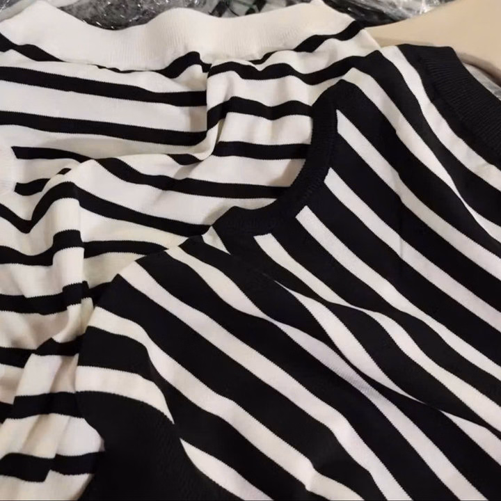 Áo Len Trễ Vai Hoạ Tiết Kẻ Ngang Mẫu Mới Thời Trang Dành Cho Bạn Nữ-Chipxinhxk - Ảnh 5