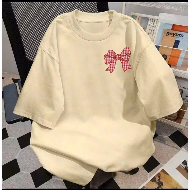 Tổng Hợp Các Mẫu Áo Phông Su Phom Rộng Tay Lỡ Chất Mềm Và Mát Phù Hợp Nam Nữ Mặc Đẹp-Hình Nơ Kẻ Caro - Ảnh 9