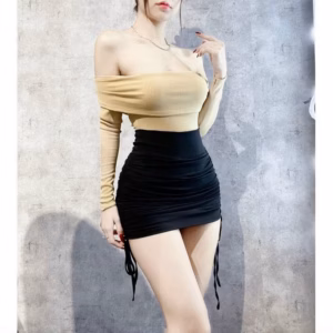 Set Áo Bẹt Vai Kèm Chân Váy Rút - Lê Phương Boutique