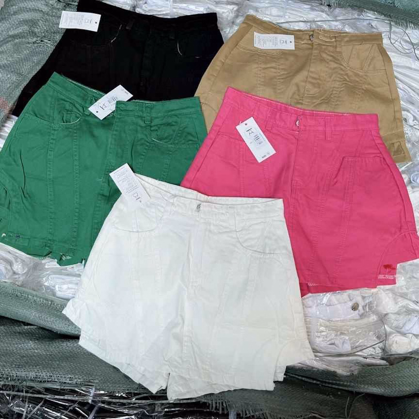 Chân Váy Kaki Xẻ Có Quần Trong - Lê Phương Boutique - Ảnh 3