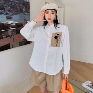 Áo Sơ Mi Trắng Thêu Mảnh Vải Hoa - Mushroom Lee