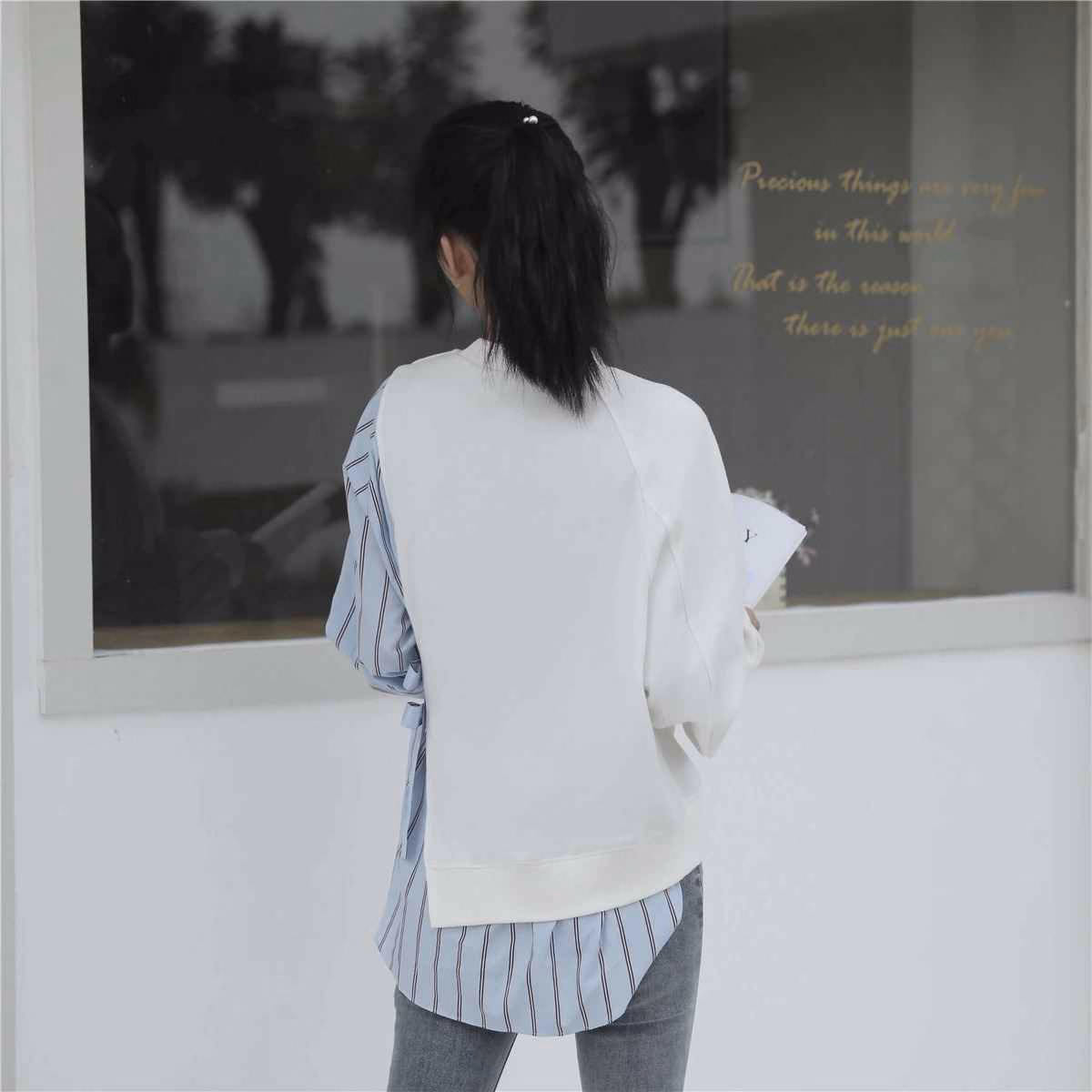 Áo Sweater Trắng Bất Đối Xứng Sọc Xanh Thắt Nơ - Mushroom Lee - Ảnh 4