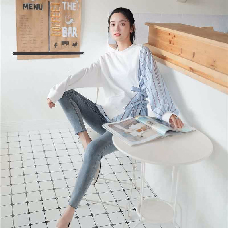 Áo Sweater Trắng Bất Đối Xứng Sọc Xanh Thắt Nơ - Mushroom Lee - Ảnh 6