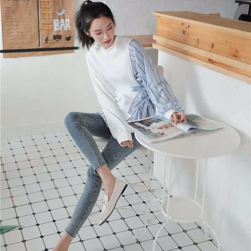 Áo Sweater Trắng Bất Đối Xứng Sọc Xanh Thắt Nơ - Mushroom Lee - Ảnh 8