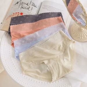 Quần Lót Nữ Su Lụa Sữa Tàng Hình, Cạp Ren Họa Tiết Tim - Happy Fashion Store