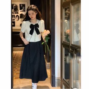 Set Áo Chạy Viền Cài Nút Thật Kèm Chân Váy Coton Lạnh - Haka Mây