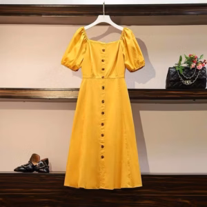 Đầm Chất Kate Dài Đính Kèm Nút Màu Vàng Cổ Vuông V99 - Cloudy Dress