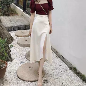 Set Áo Cổ Vuông Tay Ngắn Và Chân Váy Xẻ Tà V155 - Cloudy Dress