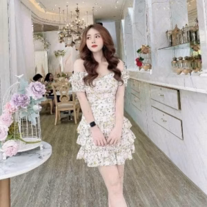 Váy Đầm Nữ Dáng Ôm Họa Tiết Hoa Nhí Kiểu Bẹt Vai Váy Xếp Tầng V202 - Aine