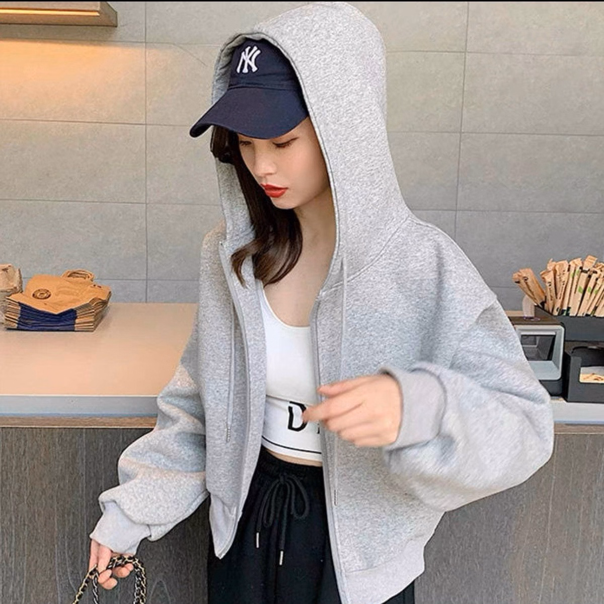 Áo Khoác Nữ Croptop Chất Vải Nỉ Trơn Dây Kéo Có Nón Cao Cấp - Htm Fashion - Ảnh 6