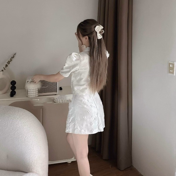 Set Áo Tay Phồng Cổ Lớn Cài Nút Nhật Đính Nơ (Váy Có Lót) V964H - Aine