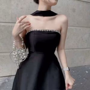 Đầm Dự Tiệc Dáng Xòe Cúp Ngực Đính Kết Đá Phối Joker Cổ Rucie Dress - Vanass