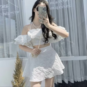 Set Áo Croptop Tay Bèo Phối Chân Váy Vải Gấm - Ausa House