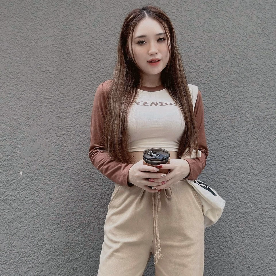 Set Bộ Đồ Nữ Thun Dài Tay Crotop Mix Quần Ống Rộng Cá Tính Sa74 - Sam Store