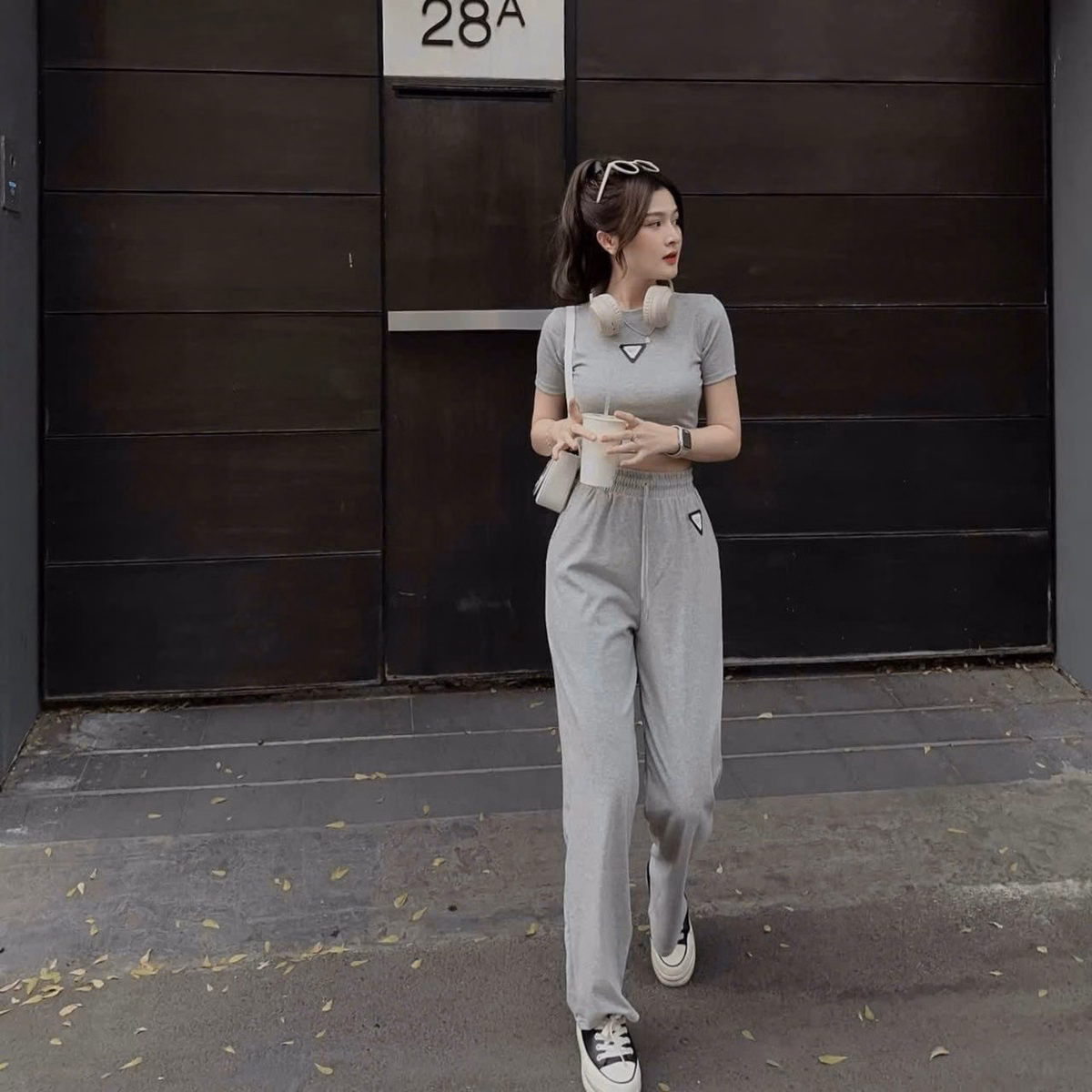 Set Bộ Đồ Nữ Thun Gân Áo Crotop Mix Quần Ống Suông Bt979 - Nana House