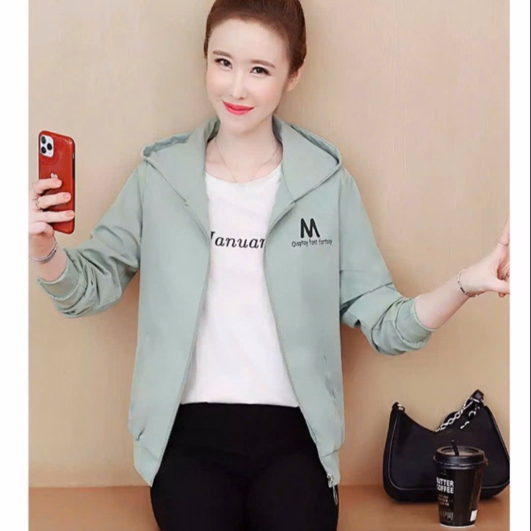 Áo Khoác Gió Nữ Chất Dù Có 2 Lớp Có Phối Nón Bao Đẹp Cực Tiện Bao Hot Trend Có In Chữ M Siêu Cute Và Đẹp Kiểu Dáng Thời Trang-Htm Fashion - Ảnh 6