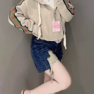 Áo Khoác Nữ Kiểu Lửng Croptop Dáng Tay Phồng Siêu Đẹp Chất Vải Dày Dặn Có Sọc Cánh Tay Áo Đẹp Hàng Hot Trend-Htm Fashion