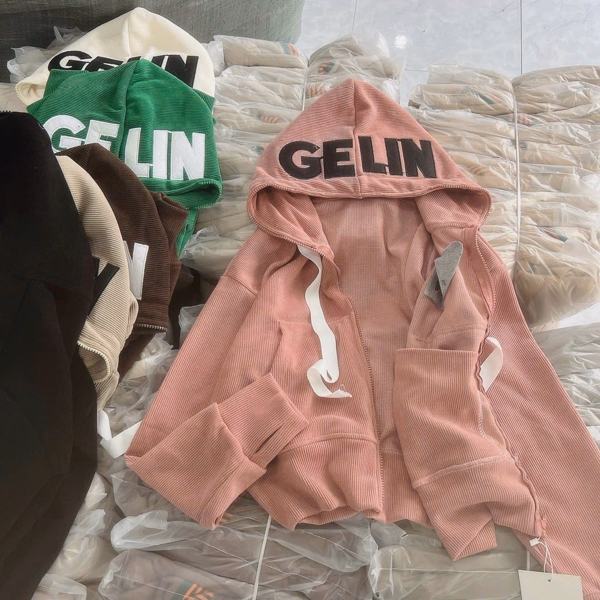 Áo Khoác Nữ Phối Dáng Kiểu Lửng Form Rộng Bao Đẹp Chất Liệu Vải Siêu Dày Dặn Và Mềm Mịn Có Mũ To Hàng Hot Trend-Htm Fashion - Ảnh 2