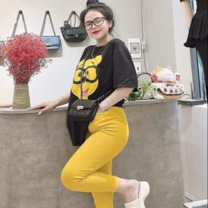 Set Bộ Đồ Nữ Áo Thun Gaấu Pooh Phối Quần Legging Dài Bt825 - Nana House