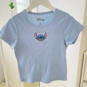 Áo Thun Nữ Croptop Cổ Tròn Tay Ngắn Stich - Ausa House