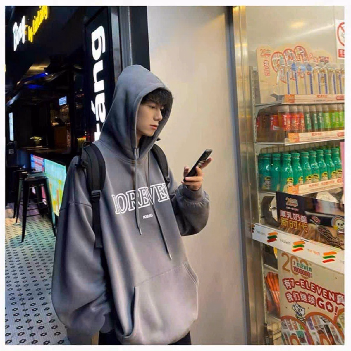 Áo Khoác Nỉ Hoodie Nam Nữ Unisex Chống Nắng Chất Áo Dày Dặn In Chữ Forever Siêu Sắc Nét Thiết Kế Với 2 Lớp Trùm Đầu Bao Đẹp Hàng Hot Trend-Htm Fashion - Ảnh 4