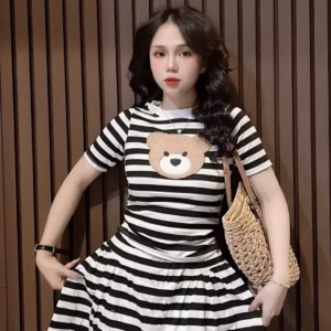 Set Đồ Váy Sọc Free Size 40 - 55 Kg, Đầm Nữ Chất Thun Hoạ Tiết Gấu Cute - Shop Mẹ Bống