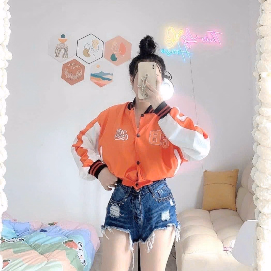 Áo Khoác Lửng Croptop Dù Nữ Có 2 Lớp Với Chất Dáng Form Đẹp In Chữ Gb Phối Cánh Tay Unisex Siêu Ngầu Áo Đẹp Hàng Hot Trend-Htm Fashion - Ảnh 2