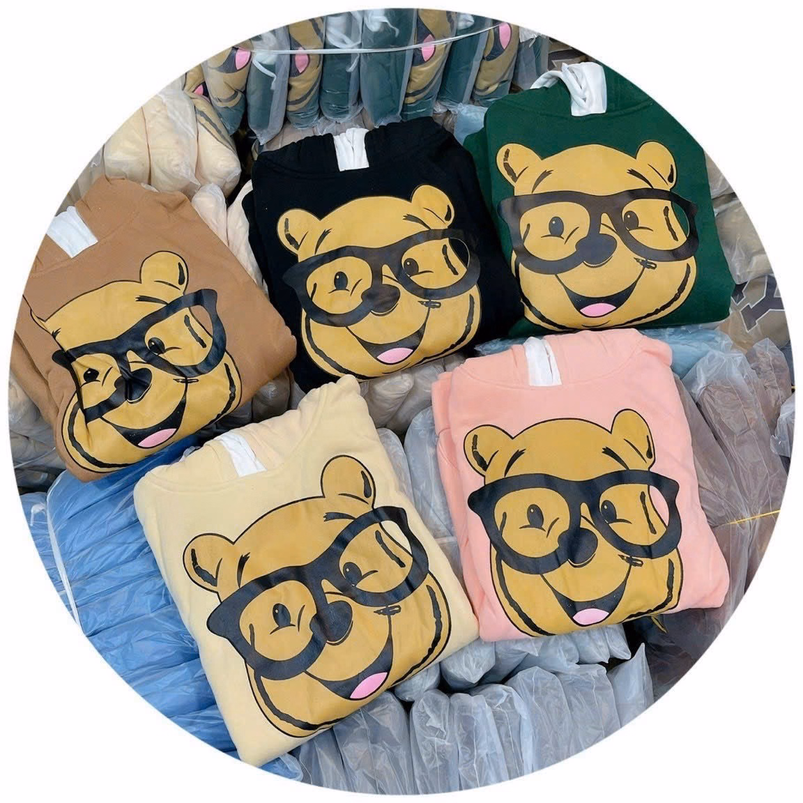 Áo Hoodie Nỉ Nam Nữ Với Chất Liệu Vải Nỉ Ngoại Dày Dặn Form Rộng Áo Có In Hoạt Hình Gấu Đeo Kính Bao Đáng Yêu Mẫu Áo Đẹp Hàng Hot Trend-Htm Fashion - Ảnh 2