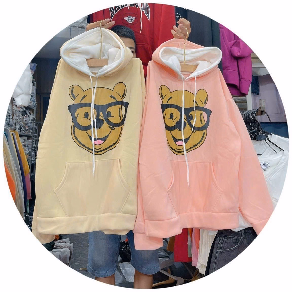 Áo Hoodie Nỉ Nam Nữ Với Chất Liệu Vải Nỉ Ngoại Dày Dặn Form Rộng Áo Có In Hoạt Hình Gấu Đeo Kính Bao Đáng Yêu Mẫu Áo Đẹp Hàng Hot Trend-Htm Fashion - Ảnh 3