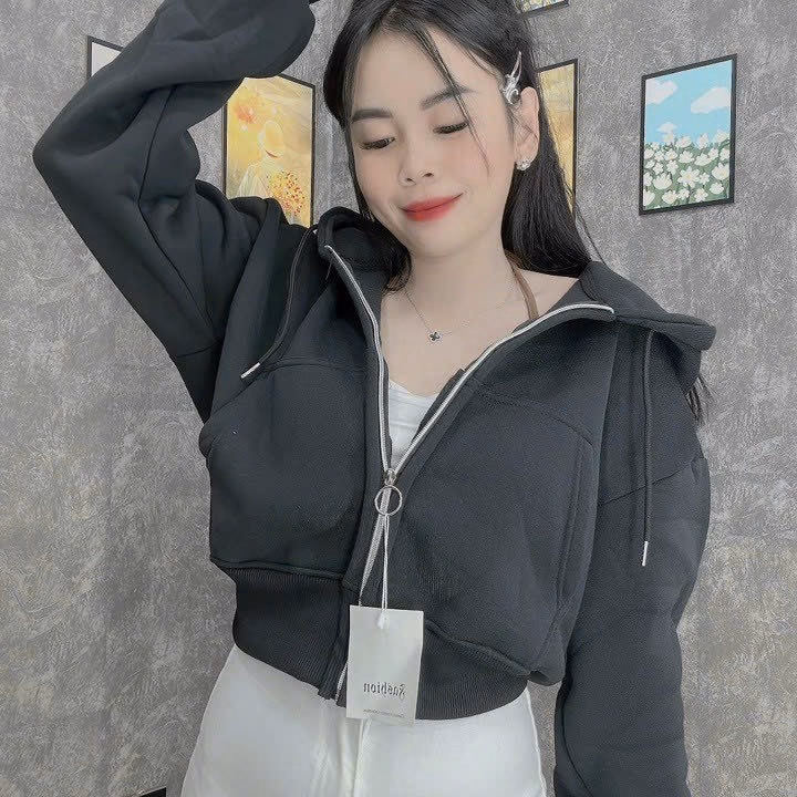 Áo Khoác Nỉ Nữ Với Chất Liệu Vải Nỉ Dệt Dáng Form Croptop Lửng Cá Tính Có Nón Trùm Đầu Rộng Đẹp Kèm Dây Rút Áo Đẹp Hàng Hot Trend-Htm Fashion - Ảnh 3