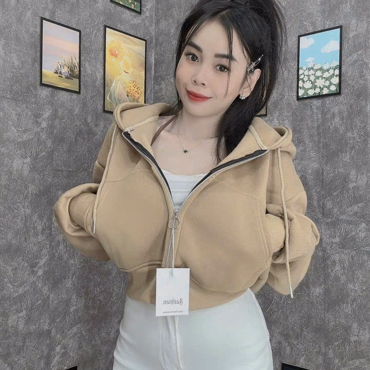 Áo Khoác Nỉ Nữ Với Chất Liệu Vải Nỉ Dệt Dáng Form Croptop Lửng Cá Tính Có Nón Trùm Đầu Rộng Đẹp Kèm Dây Rút Áo Đẹp Hàng Hot Trend-Htm Fashion - Ảnh 4