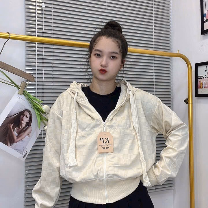 Áo Khoác Nỉ Kiểu Dáng Lửng Nữ Chất Liệu Vải Dập In Họa Tiết Nổi Chữ Siêu Xinh Có Nón Trùm Đầu Cực Xinh Kèm Khóa Zip Áo Đẹp Hàng Hot Trend-Htm Fashion - Ảnh 2