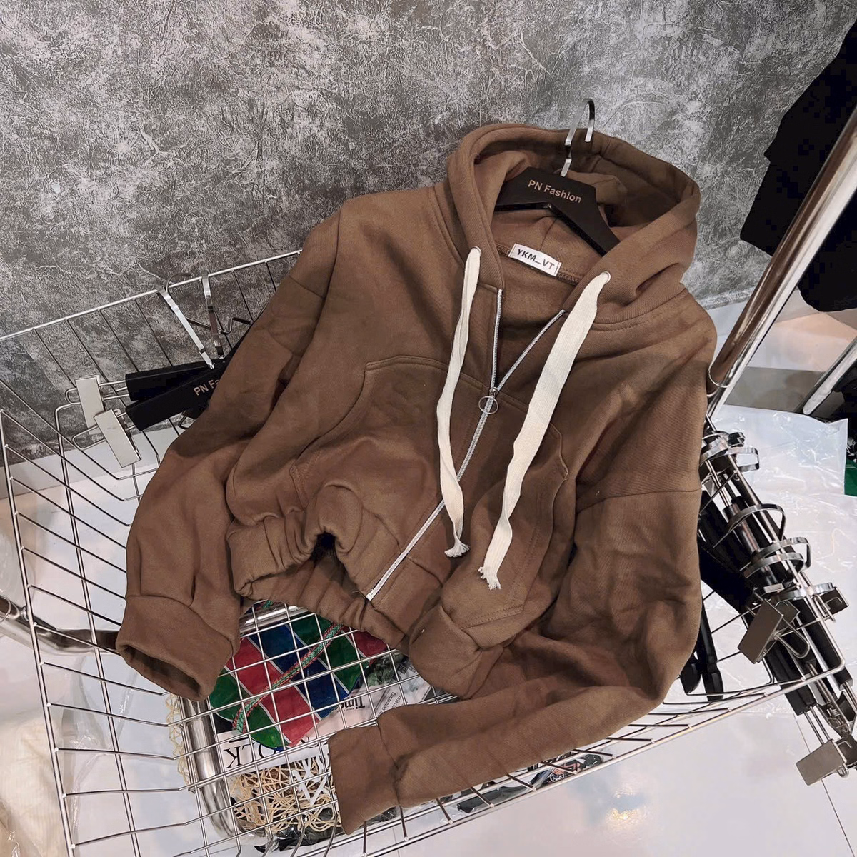 Áo Khoác Nữ Croptop Kiểu Lửng Nữ Chất Vải Nỉ Dày Bản To Nhiều Màu Sắc Áo Chuẩn Form Đẹp Hàng Hot Trend-Htm Fashion