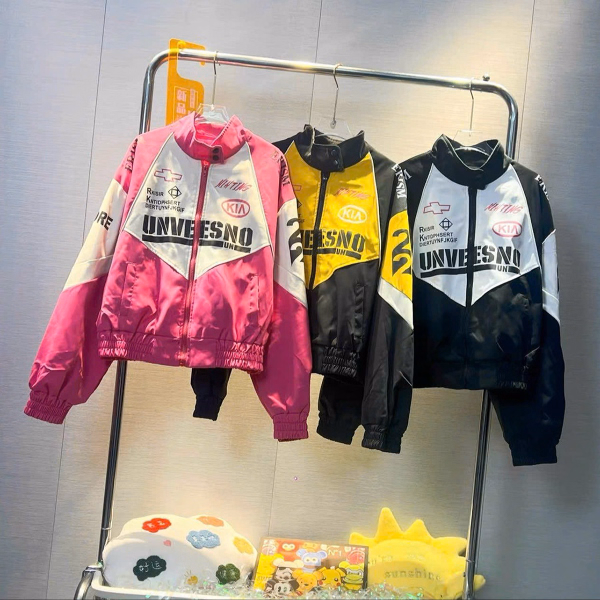 Áo Khoác Dù Mero Nữ Phối Với Chất Dáng Đẹp Phối Chữ Unveesn Siêu Đẹp Kèm Viền Sọc Vải Thoáng Mát Áo Đẹp Hàng Hot Trend-Htm Fashion