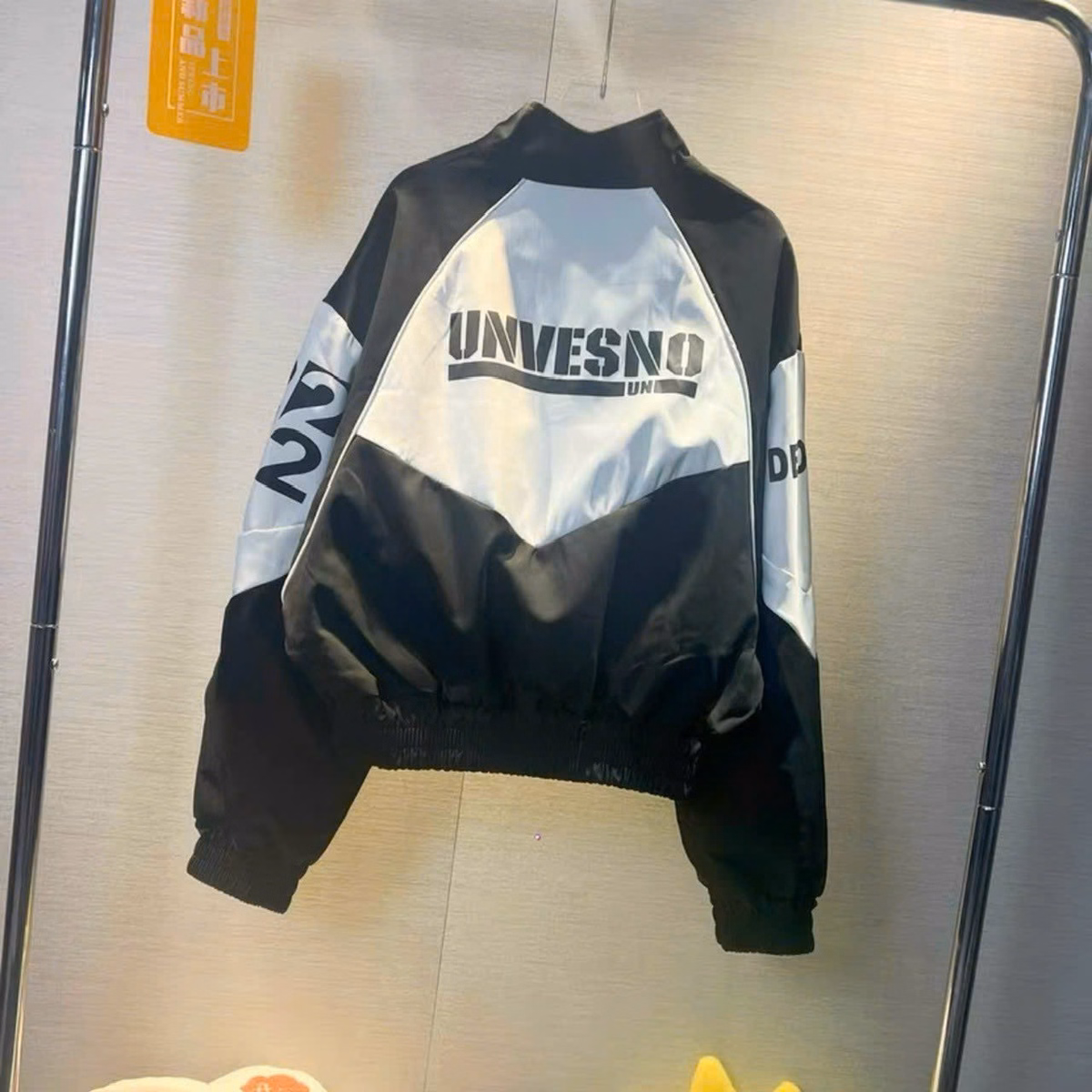 Áo Khoác Dù Mero Nữ Phối Với Chất Dáng Đẹp Phối Chữ Unveesn Siêu Đẹp Kèm Viền Sọc Vải Thoáng Mát Áo Đẹp Hàng Hot Trend-Htm Fashion - Ảnh 8