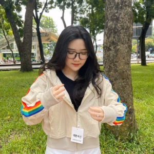 Áo Nỉ Nhung Nữ Kiểu Dáng Lửng Siêu Dày Dặn Phối Viền Sọc Cánh Tay Form Rộng Đẹp Hàng Hot Trend-Htm Fashion