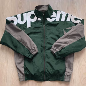 Áo Khoác Dù Nam Nữ In Nổi Chữ Supreme Nổi Đẹp Form Rộng Chất Vải Thoáng Mát Có Bo Chun Xịn Hiện Cá Tính Hàng Hot Trend-Htm Fashion