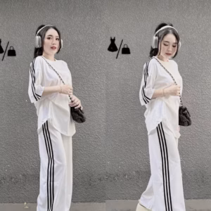 Set Bộ Đồ Thun Nữ Có Phối Viền Sọc Áo Kèm Quần Form Dài Rộng Chất Liệu Vải Thun Nỉ Dày Mịn Có Dây Bo Chun Hàng Hot Trend-Htm Fashion