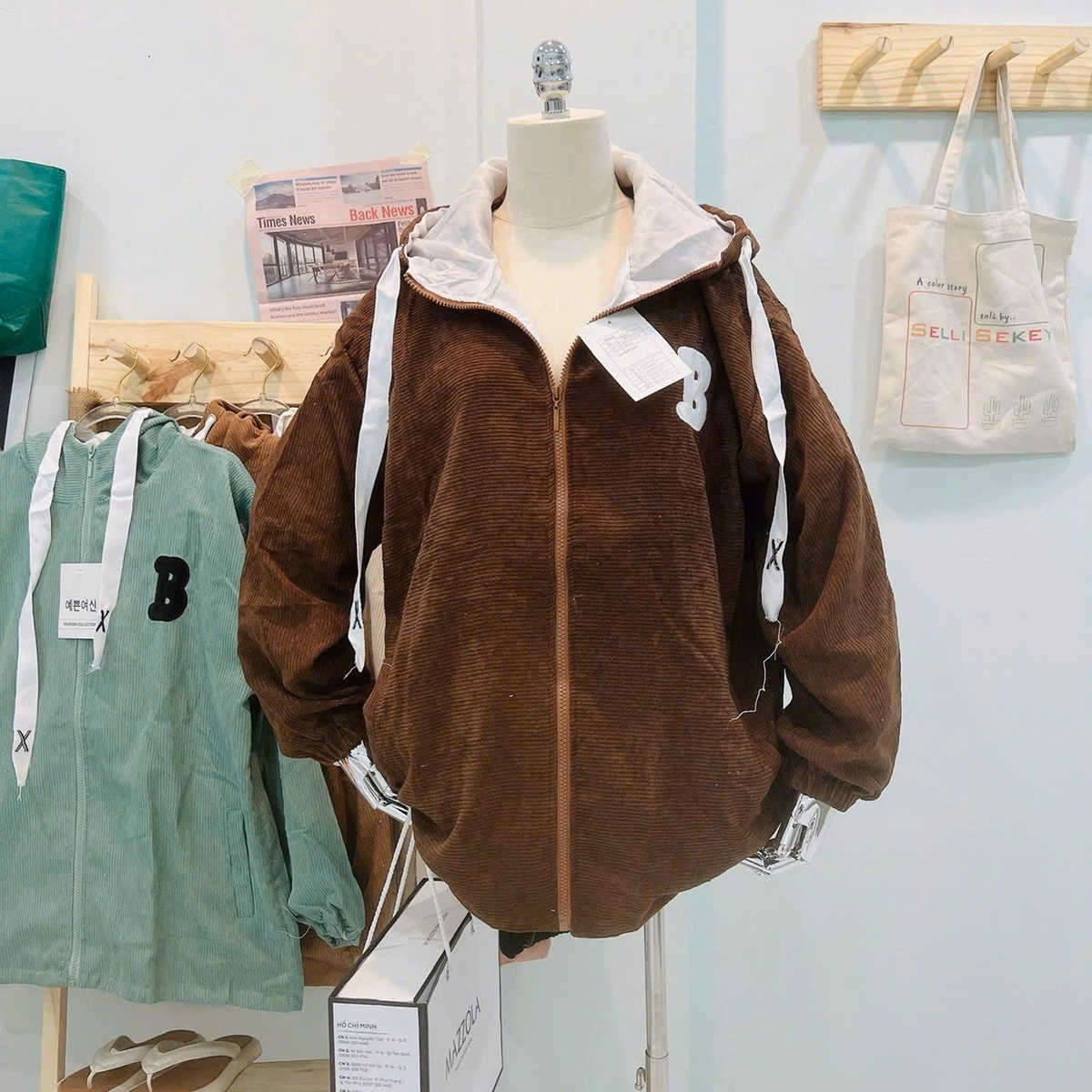 Áo Khoác Dù Thêu Nổi Chữ B Dáng Form Rộng Có Nón Trùm Đầu To Bo Chun Chất Vải Thoáng Mát Hàng Siêu Xinh Hot Trend-Htm Fashion - Ảnh 9