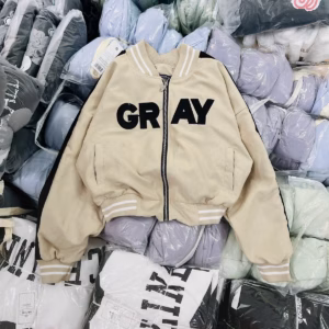 Áo Khoác Da Lộn 2 Lớp Nữ Với Chất Dáng Form Kiểu Lửng Thêu Nổi Chữ Gray Có Viền Bo Chun Siêu Xịn Phối Sọc Cánh Tay Hàng Hot Trend-Htm Fashion